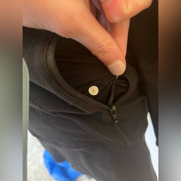 Lululemon Black Scuba Jacket Size 6 - Picture 3 of 3